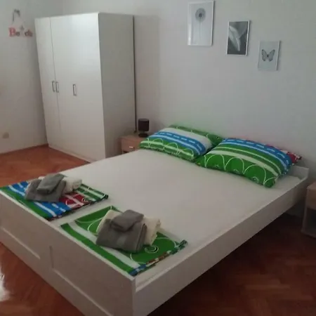 Ivan Apartment *